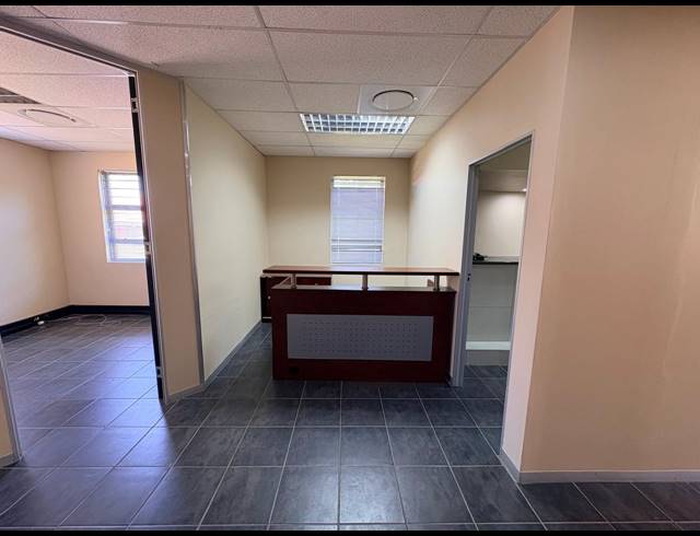 840M² OFFICE TO LET IN NOORDWYK
